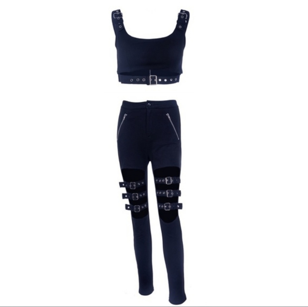 ⚠️Sold ⚠️Gothic Top and Pants Buckles 🖤💀